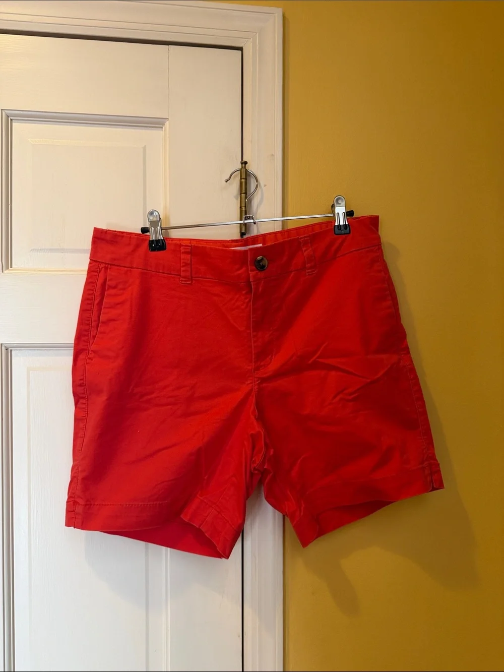 Old Navy women’s Red Casual Cotton Shorts, size 8